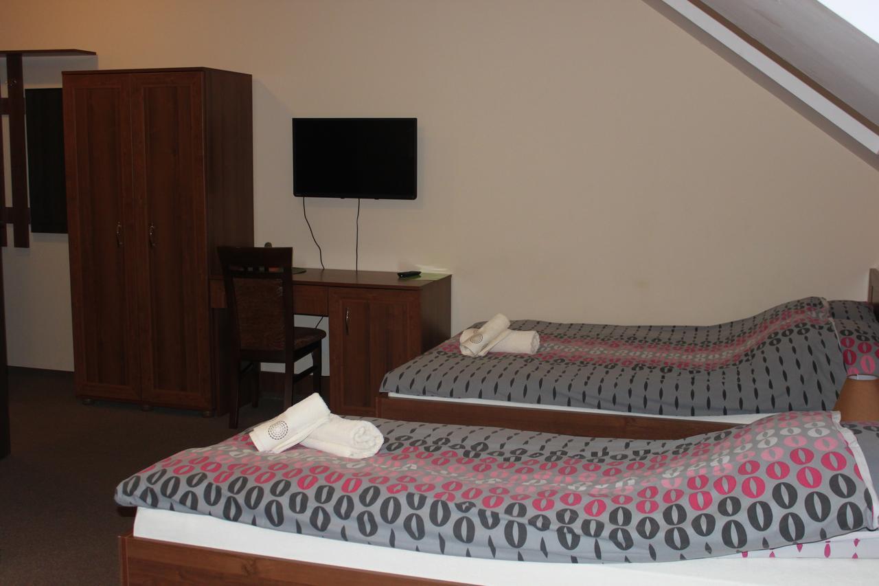 Gosciniec Legenda Hotel Wyszogrod Buitenkant foto