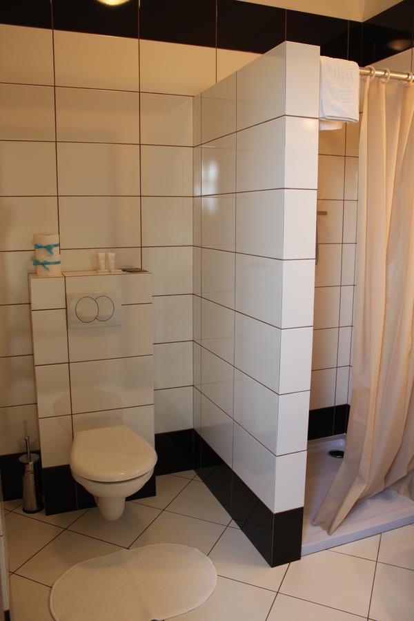 Gosciniec Legenda Hotel Wyszogrod Buitenkant foto